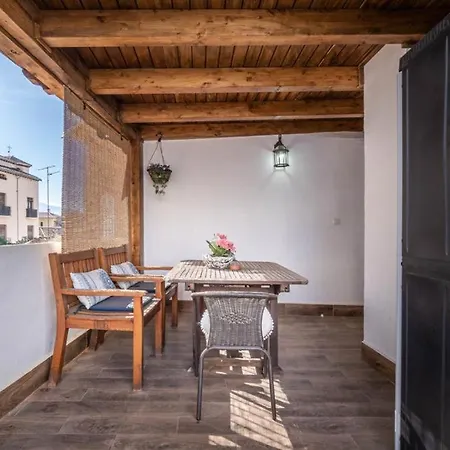 Laurel Lounge & Terrace Apartment *