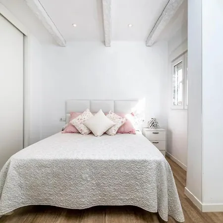 Laurel Lounge & Terrace Apartment