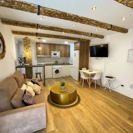 Laurel Lounge & Terrace Apartment